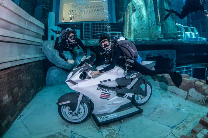 Deep-Dive-Dubai-1